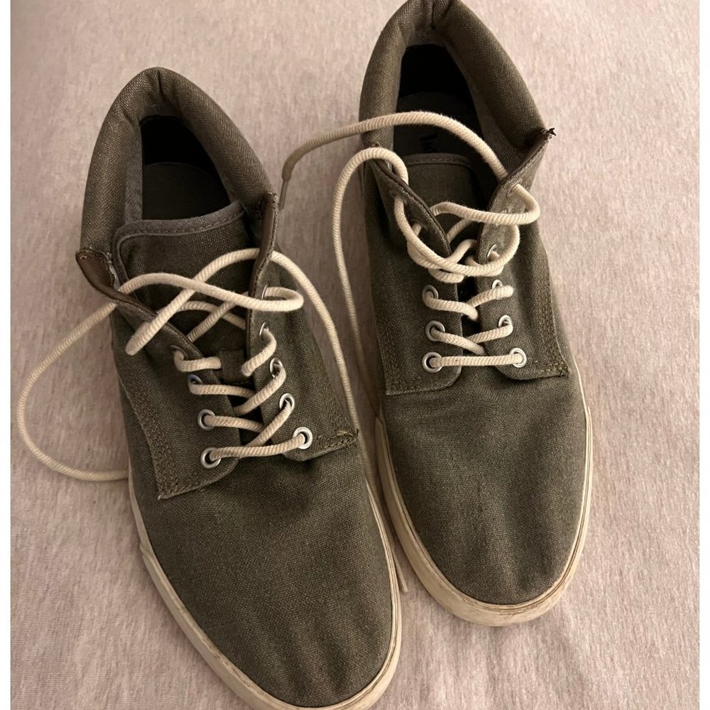 Timberland mid rise shoes